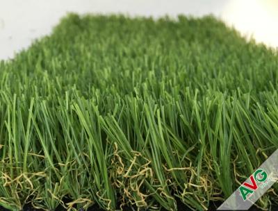 China Alfombra artificial interior de la hierba de la sensación lisa para SGS SGF de la exposición en venta
