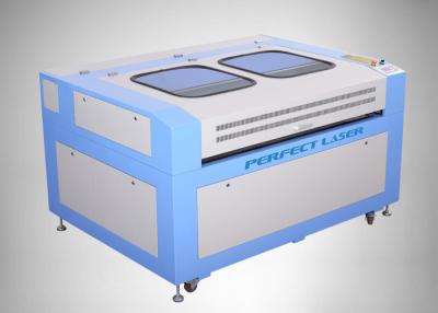 China Fabric Leather Textile CO2 Laser Engraving Machine With Auto Feeding Function for sale