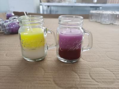 China De Sojawas Leuk Mason Jar Custom Scented Candle van het aromahuis met Handvat Te koop
