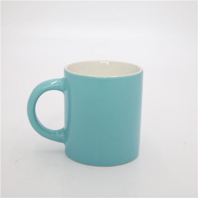 China Aroma-Ausgangsroch glänzende blaue runde Tee-Schale keramische Sojabohnenöl-Kerze 5.5oz zu verkaufen