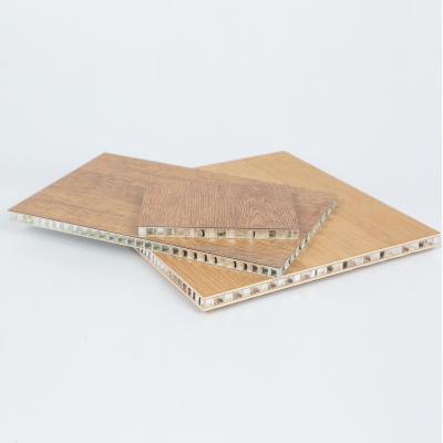 Китай 3003 Aluminum Honeycomb Panels With 8mm Honeycomb Cell Size And ≤0.5mm Flatness продается
