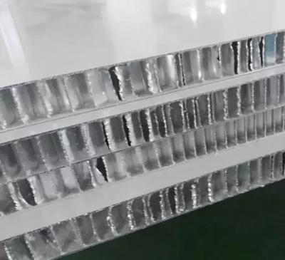 China 1000x2000mm FRP Honeycomb Panels For New Energy Truck Body for sale