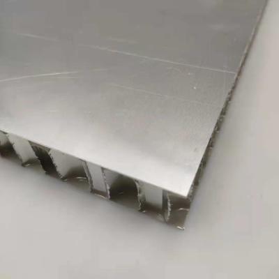 China Placa de alumínio do favo de mel EN45545 para as peças do trânsito do trilho à venda