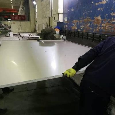 중국 직류 전기를 통한 강철 알루미늄 벌집 레이저 침대 1300x2500mm 판매용