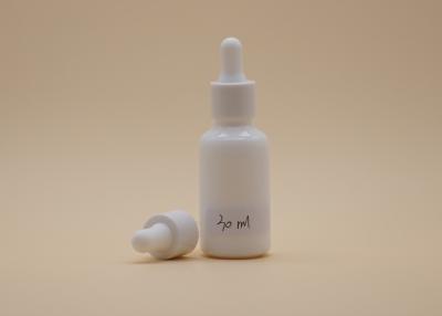 China Smooth Texture Essential Oil Dropper Bottles , Glass Bottles With Dropper Caps for sale