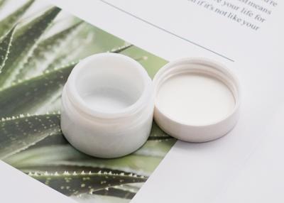 China Cuidado personal poner crema de empaquetado cosmético vacío de cristal blanco del tarro 50g en venta