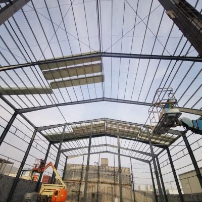 Chine Le stockage de construction de H d'entrepôt léger de structure métallique a préfabriqué la construction avec la disposition spacieuse à vendre