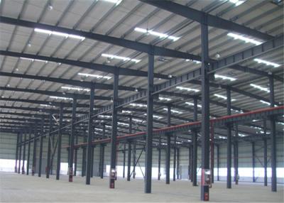 China Marco metálico galvanizado sumergido caliente Warehouse, edificios de acero pre manufacturados en venta