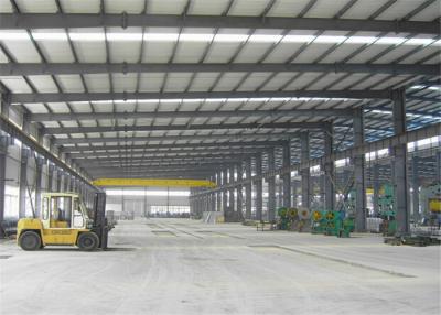 China Pre Engineered Steel Workshop Buildings Metal Warehouses Kit Anti Seismic for sale