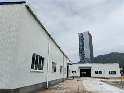 Chine Entrepôt préfabriqué de bâtiment de structure métallique pour séismique de chantier de construction anti à vendre