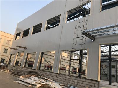 China Pintura ligera prefabricada del edificio de la estructura de acero/galvanización en venta