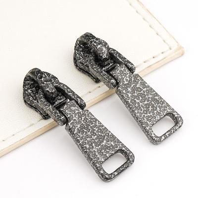 China Zinc Alloy Metal Zipper Puller for Handbag Custom Antique Nickel No.5 Zip Slider Puller for sale