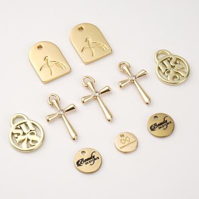 China Customized Logo Metal Tag Zinc Alloy Charms for Jewelry Making Necklace Bracelet Design à venda