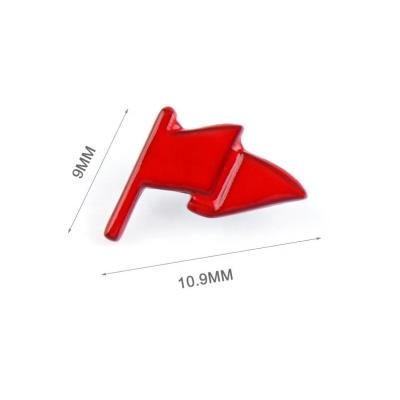 中国 Customized Metal Logo Name Tag for Bags and Purses Small Red Custom Flag Shape 販売のため