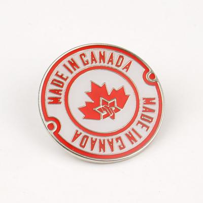 China Customized Size Badge Emblem Professional Soft Enamel Pins Custom Design Metal Logo Badge à venda