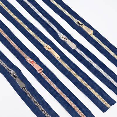 China 3 5 Blue Nylon Zipper for Garments Bags Custom Plastic Nylon Long Chain Zipper Tape à venda