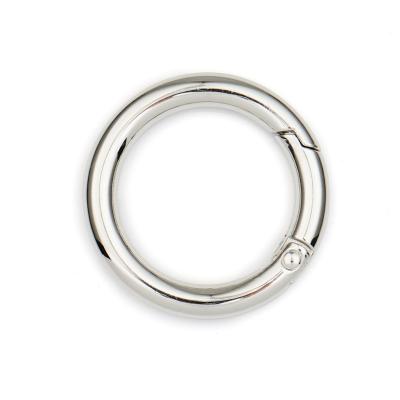 China 25mm Zinc Alloy Spring Ring Clasp Plated Silver Key Ring Bag Clip Metal Spring Gate O Ring for sale