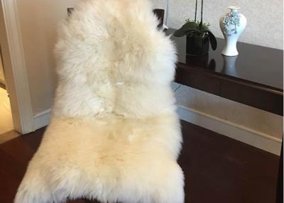 China Home Decorative White Real Sheepskin Rug Long Merino Wool 60 X 90cm Natural Shape  for sale