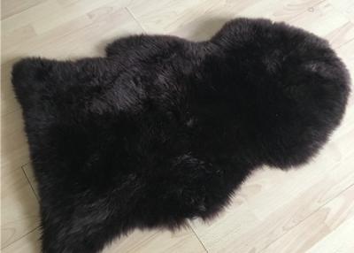 China Dyed Black Sheepskin Floor Rug , Long Hair Wool Genuine Sheepskin Seat Covers  for sale