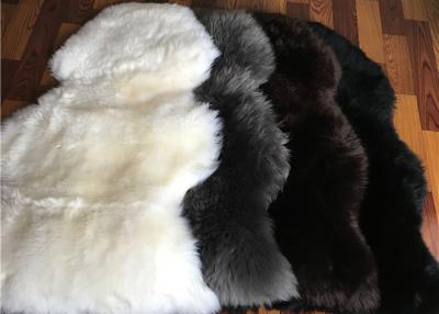 China Long Wool Cream Fur Throw Blanket , Single Pelt Black And White Throw Blanket 60 X 90cm for sale