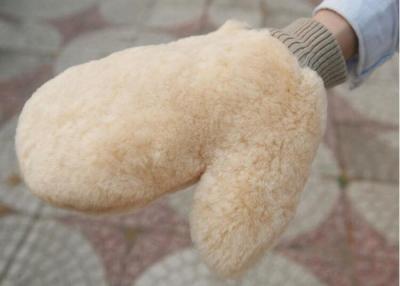 China Genuine Shearling Wool Wash Mitt , Single Side Fur Merino Wool Wash Mitt for sale
