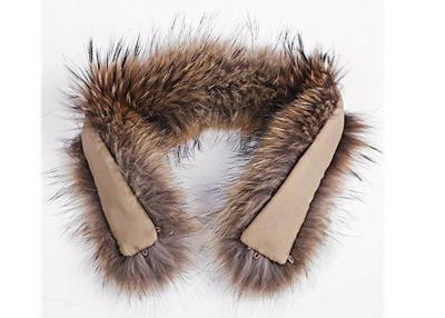 China Waschbär-Pelz-Kragen-weich flaumige glatte natürliche Farbgroßer langer Kragen abnehmbar für Winter-Jacke zu verkaufen