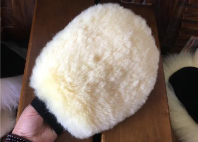 China Durable Real Sheepskin Car Wash Mitt 100% Wool For Cleaning Plastic / Metal Surface for sale