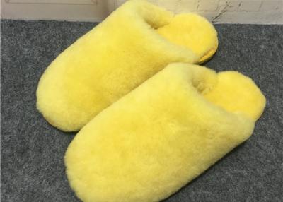 China Closed Toe Fluffy House Slippers With Anti Slip Sole , Soft Black Fuzzy Slippers  for sale
