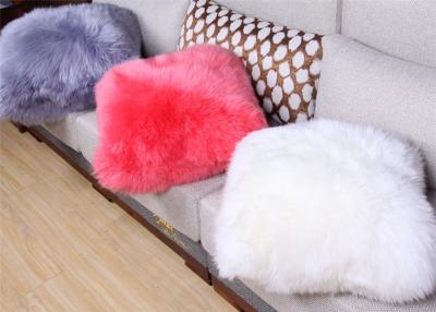 Chine Sensible cortical de poils de peau de mouton de coussin pelucheux simple de chaise avec des tailles adaptées aux besoins du client à vendre