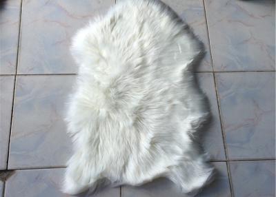 China Manta blanca grande decorativa de la piel de imitación del sitio 2 * 3 pies, sola manta del piso de la piel de imitación de la piel en venta