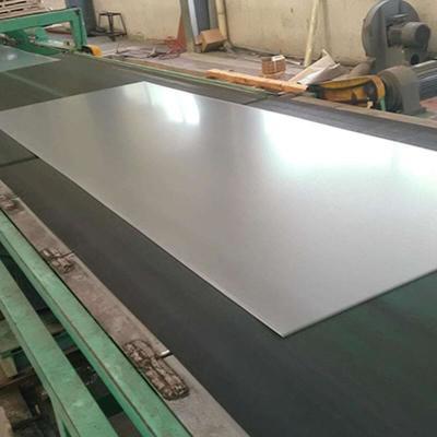 China 1000-1500 mm gegalvaniseerd staalplaat met uitstekende corrosiebestendigheid Te koop