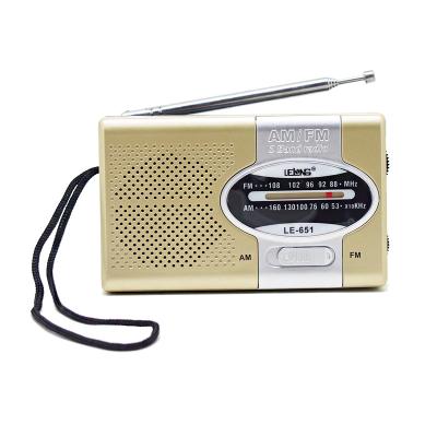 China Color AM FM 2 Band Radio 2.3cm FM88 Portable With Stereo Headphone Jack for sale