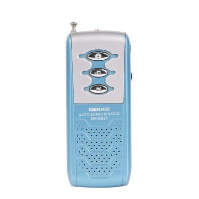 Chine Antenne privée Mini Portable Speaker Radio de FM Radio Speaker Wireless 100H de modèle à vendre