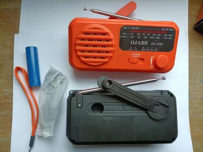 China Outdoor Emergency Solar Hand Crank Radio ABS LED Support 2800MAh Battery for sale