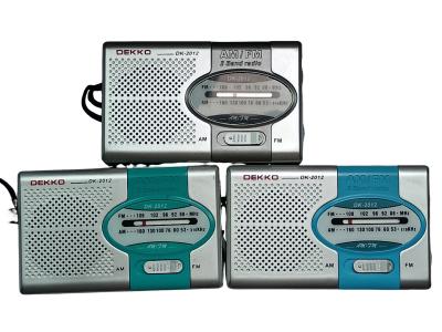 Chine Contrôle du volume 2 Batterie Poche Am Fm Radio Mini Avec haut-parleur intégré à vendre