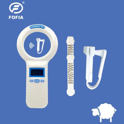 China Animal Tracking Chip Reader With 1000 Data Memory USB Cable AA Battery for sale
