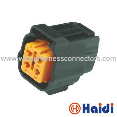 China Female Electrical 4 Wire Harness Connectors Watertight Car Wire Plug 6195-0015 for sale