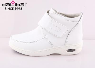 China Los zapatos para hombre blancos del oficio de enfermera de la marca, oficio de enfermera de la liquidación calzan los estorbos de Nurse Mates en venta
