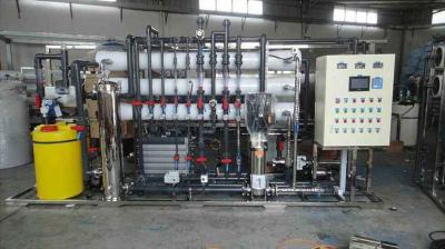 Chine usine commerciale d'épurateur de l'eau de 50HZ 60HZ, système de traitement de l'eau ultra pur à vendre