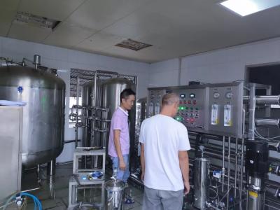 Chine Équipement à deux étages de purification d'eau d'osmose d'inversion 2T/H à vendre