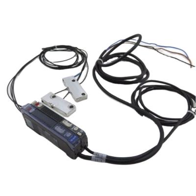 China FS-V21R Digital Fiber Optic Sensor Amplifier Cable Type Main Unit NPN for sale