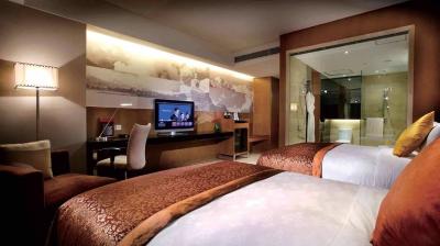 Chine Placage de luxe économique de bois d'ébène de meubles de chambre à coucher de villa avec le sofa en cuir à vendre