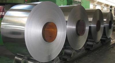 China Wetterfeste Aluminiumblatt-Spulen-schöner gefalteter Rand korrosionsbeständig zu verkaufen