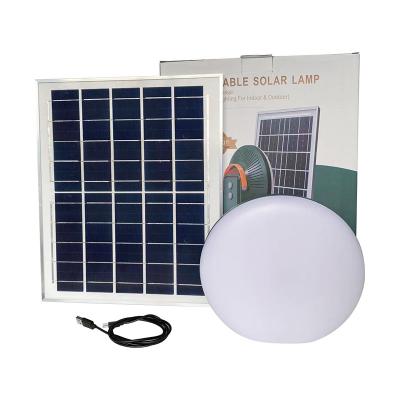 Chine 4 lampes de camping solaires d'éclairage panneau lanterne solaire rechargeable 5000mah à vendre