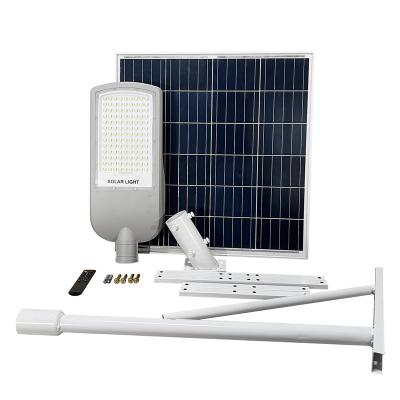 China IP66 1800LM Solar Street Lights Powered By Solar Light Source for sale
