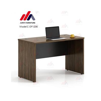 China Y Mail Packing Level Melamine E1 Material Luxury Office Furniture for Boss Desks for sale
