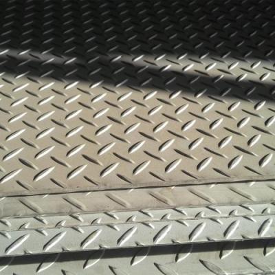 China AISI304 AISI316L Stainless Steel Checkered Plate Anti-slip Stainless Steel Sheet for sale