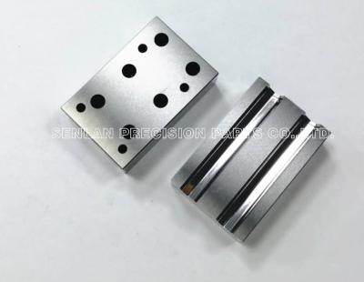 China Núcleo plástico da inserção do slider das peças do molde de Hitachi HPM38 com polonês à venda