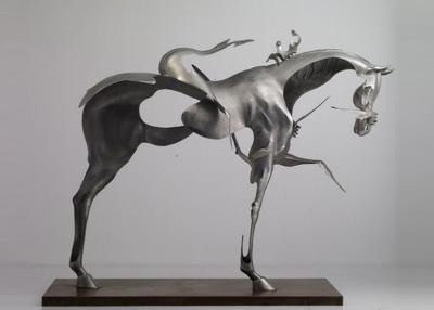 China 170cm lebensgroße abstrakte Edelstahl-Pferdeskulptur gebürstetes Vollenden zu verkaufen