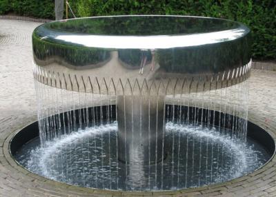 China Professional Stainless Steel Water Feature Fountains Mirror Polishing for sale